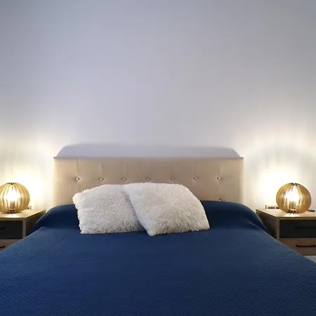 Sunset Waves By Gestaltur